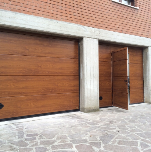 12 Vignali Simone Infissi-Style Portone per garage style legno