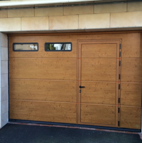 17 Vignali Simone Infissi-Style Portone per garage style legno
