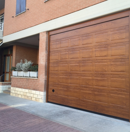 21 Vignali Simone Infissi-Style Portone per garage style legno