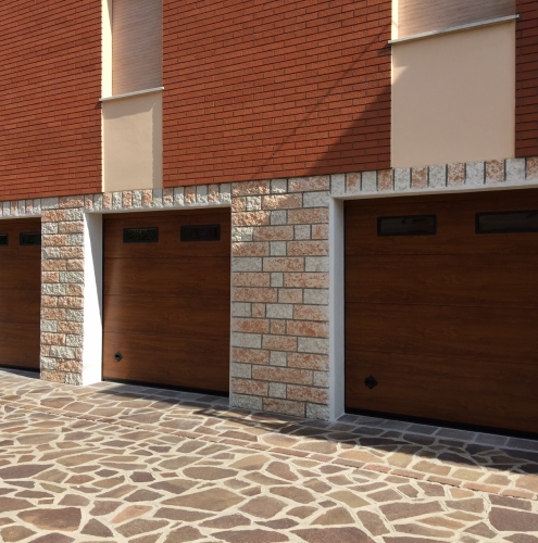 24 Vignali Simone Infissi-Style Portone per garage style legno