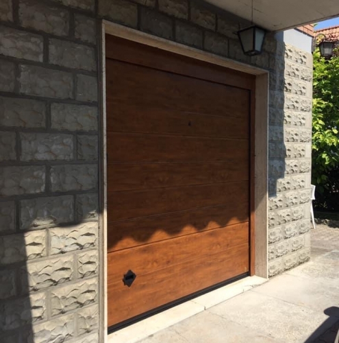 32 Vignali Simone Infissi-Style Portone per garage style legno