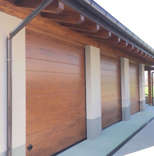 40 Vignali Simone Infissi-Style Portone per garage style legno