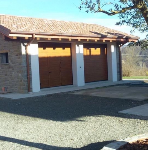48 Vignali Simone Infissi-Style Portone per garage style legno