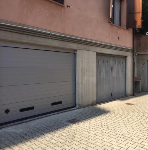 33 Vignali Simone Infissi-Style Portone per garage style personalizzato