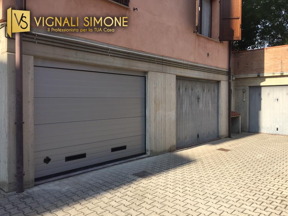 19 Vignali Simone Infissi-Style Portone per garage particolari
